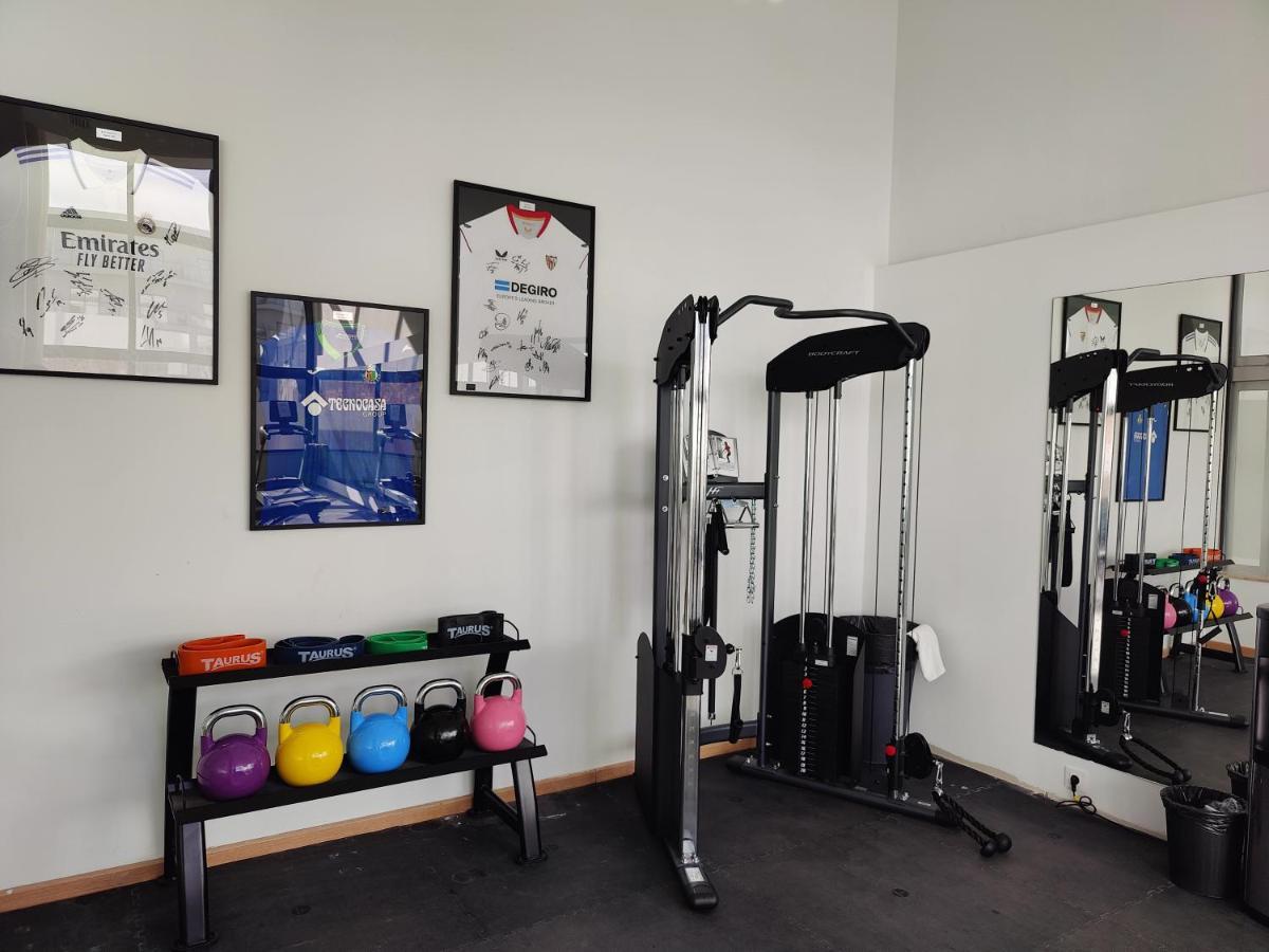Cabogata Beach Hotel Retamar  Dış mekan fotoğraf The gym at the club